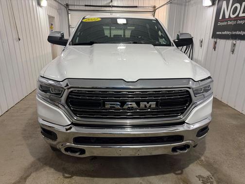 Bright White Clearcoat 2022 RAM 1500 Limited