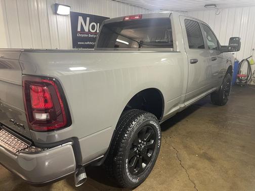 2026 RAM 2500 Big Horn Crew Cab 4x4 6'4' Box