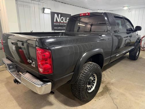 Brilliant Black Crystal Pearl 2008 Dodge Ram 1500 SLT Mega Cab