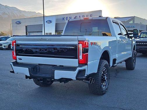 Avalanche 2026 Ford F-350 Platinum