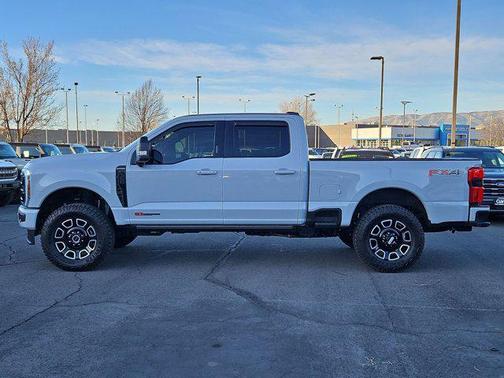 Avalanche 2026 Ford F-350 Platinum