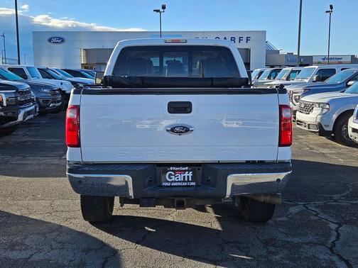 White 2015 Ford F-250 Lariat