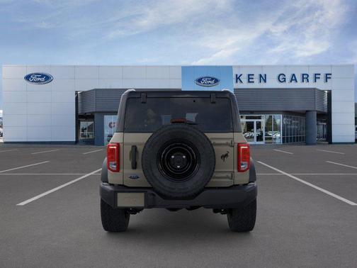Desert Sand 2026 Ford Bronco Big Bend