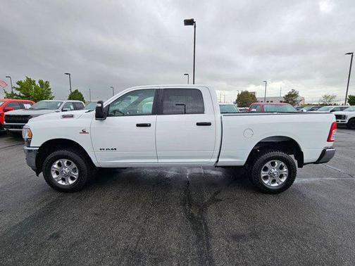 Bright White Clearcoat 2023 RAM 2500 Big Horn Crew Cab 4x4 6'4' Box