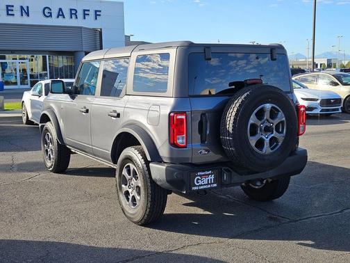 Carbonized Gray Metallic 2025 Ford Bronco Big Bend