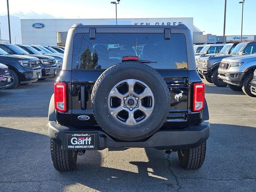 Shadow Black 2025 Ford Bronco Big Bend