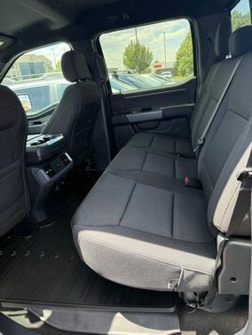 Agate Black Metallic 2025 Ford F-150 XLT