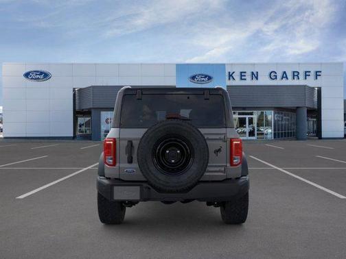 Carbonized Gray Metallic 2026 Ford Bronco Big Bend