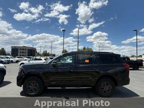 Agate Black Metallic 2025 Ford Expedition Tremor