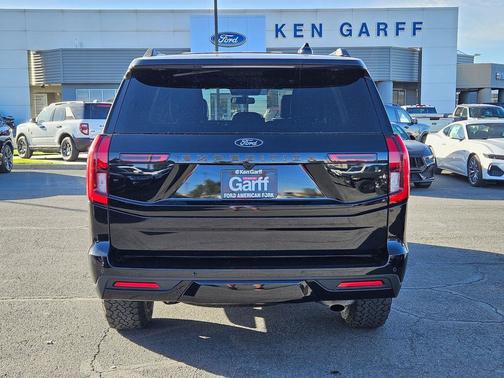 Agate Black Metallic 2025 Ford Expedition Tremor