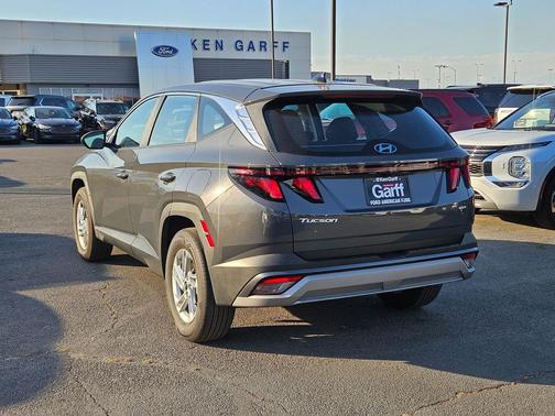 Gray 2025 Hyundai TUCSON SE