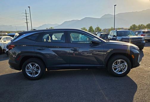 Gray 2025 Hyundai TUCSON SE