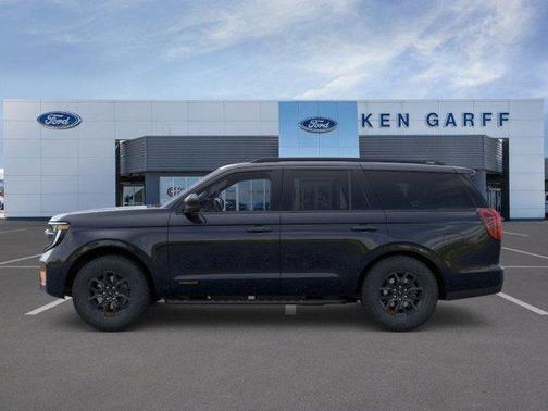 Agate Black Metallic 2026 Ford Expedition Tremor