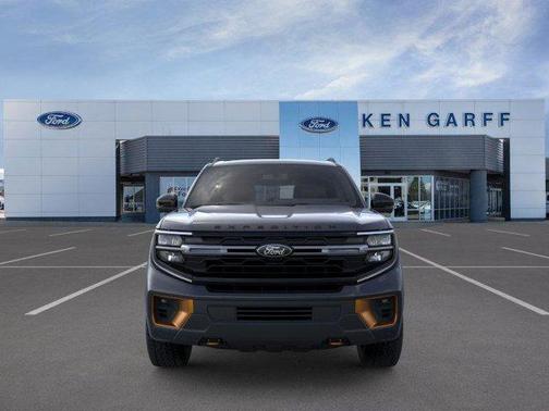 Agate Black Metallic 2026 Ford Expedition Tremor