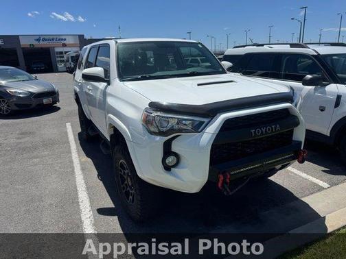 Super White 2018 Toyota 4Runner TRD Off Road