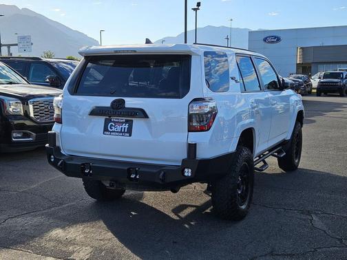 Super White 2018 Toyota 4Runner TRD Off Road
