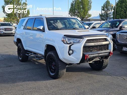 Super White 2018 Toyota 4Runner TRD Off Road