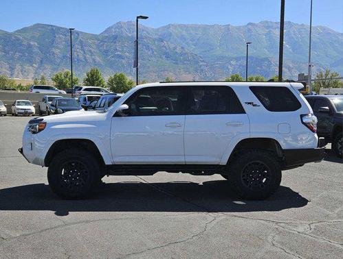 Super White 2018 Toyota 4Runner TRD Off Road