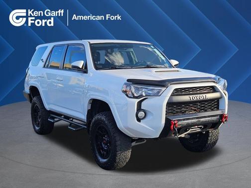 Super White 2018 Toyota 4Runner TRD Off Road