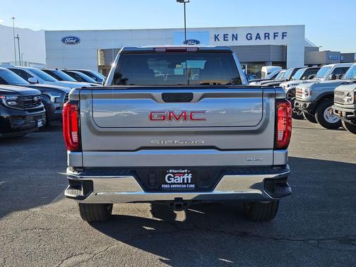 Sterling Metallic 2024 GMC Sierra 1500 SLT