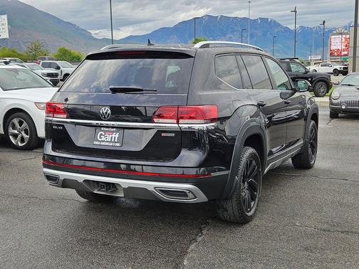 Deep Black 2021 Volkswagen Atlas 3.6L SEL