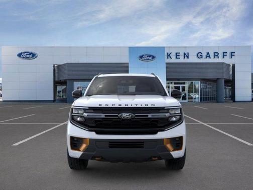 Oxford White 2026 Ford Expedition Tremor