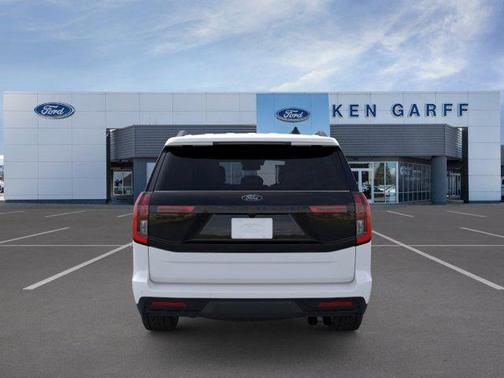 Oxford White 2026 Ford Expedition Tremor