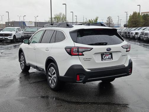 Crystal White Pearl 2020 Subaru Outback Premium
