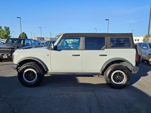 Cactus Gray 2024 Ford Bronco Badlands