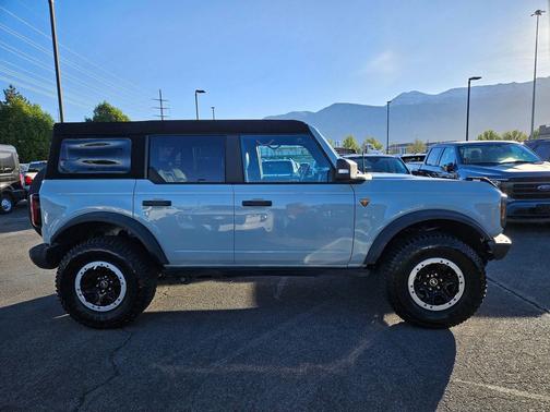 Cactus Gray 2024 Ford Bronco Badlands
