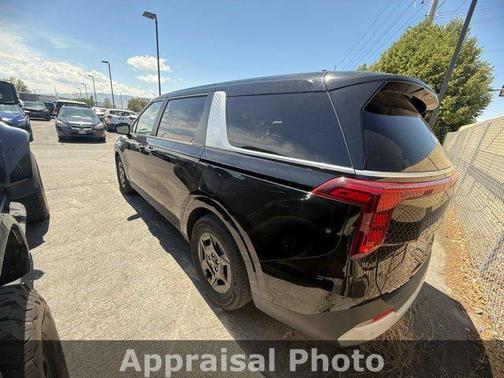 Aurora Black Pearl 2025 Kia Carnival LXS