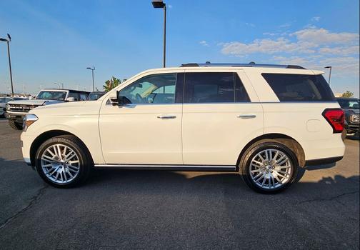 Star White Metallic Tri-Coat 2023 Ford Expedition Limited