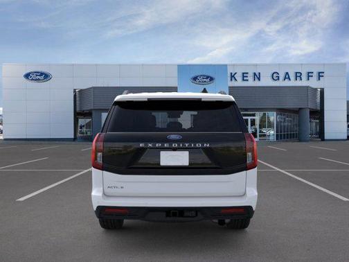 Oxford White 2026 Ford Expedition Active
