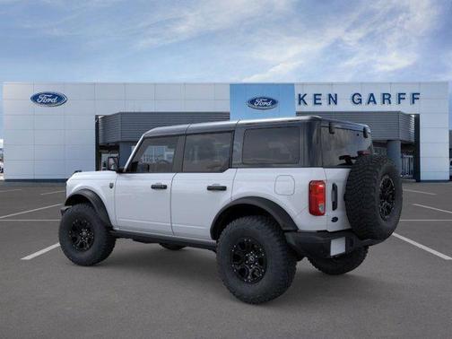 Oxford White 2026 Ford Bronco Big Bend