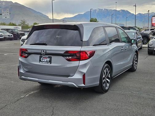 Platinum White Pearl 2025 Honda Odyssey EX-L