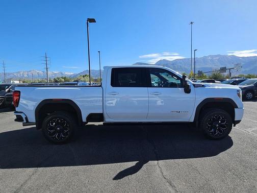 Summit White 2021 GMC Sierra 3500 AT4