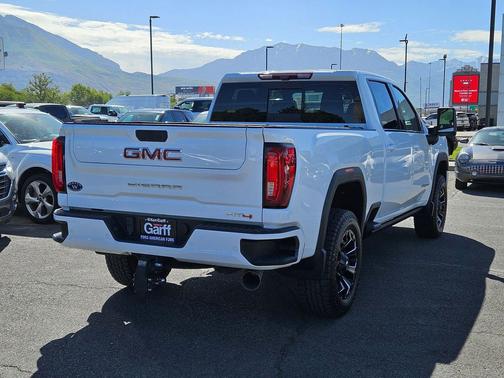 Summit White 2021 GMC Sierra 3500 AT4