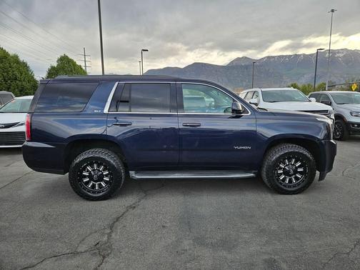 Dark Sapphire Blue Metallic 2018 GMC Yukon SLT