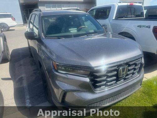 Crystal Black Pearl 2025 Honda Pilot Black Edition