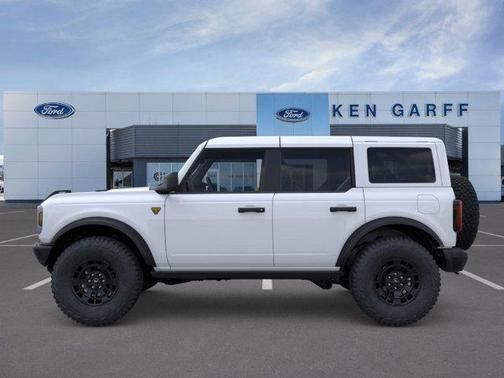 Oxford White 2026 Ford Bronco Badlands