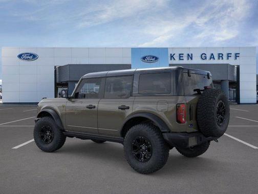 Gray 2026 Ford Bronco Badlands