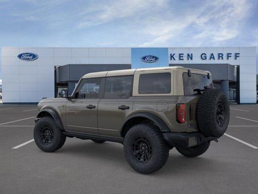 Gray 2026 Ford Bronco Badlands