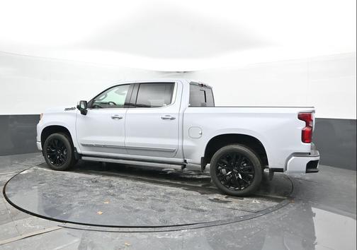 Polar White Tricoat 2026 Chevrolet Silverado 1500 High Country
