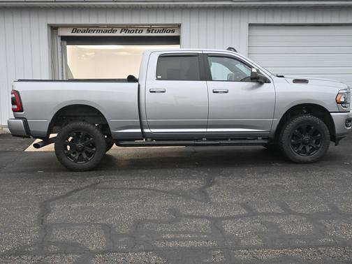 2021 RAM 2500 Big Horn Crew Cab 4x4 6'4' Box