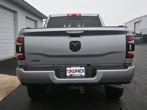 2021 RAM 2500 Big Horn Crew Cab 4x4 6'4' Box