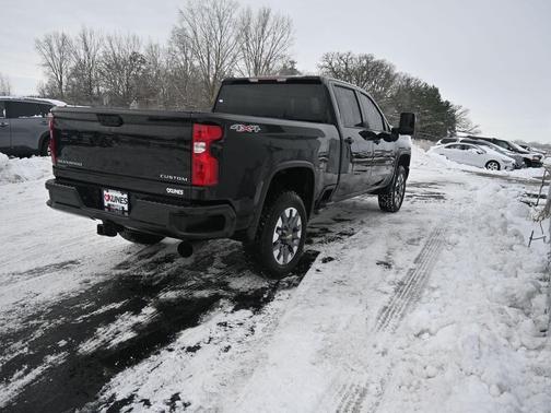 2022 Chevrolet Silverado 2500 Custom