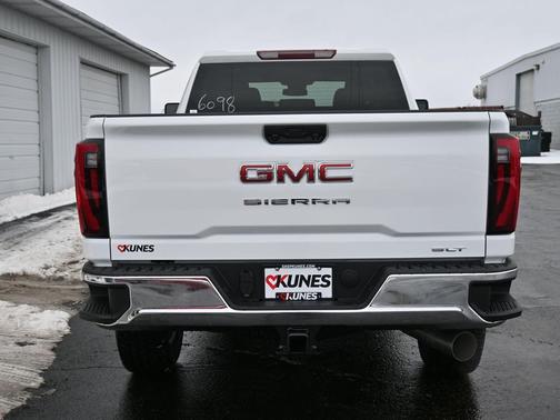 2026 GMC Sierra 3500 SLT