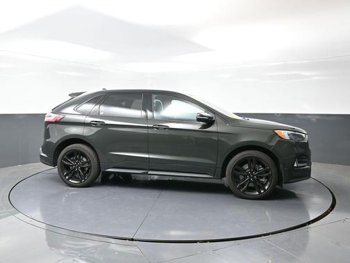 2024 Ford Edge ST