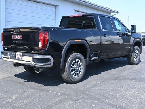 2026 GMC Sierra 3500 SLE