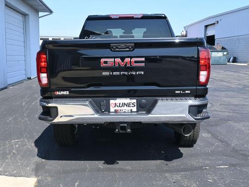 2026 GMC Sierra 3500 SLE